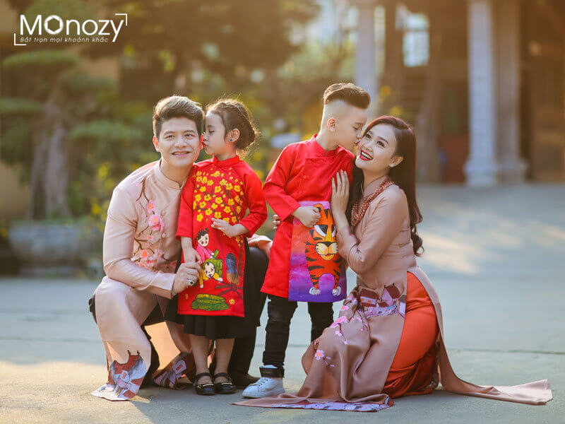 Tất tần tật kinh nghiệm chụp ảnh tết cho gia đình đẹp | Monozy Studio - Sản xuất video, chụp ảnh chuyên nghiệp tại HN