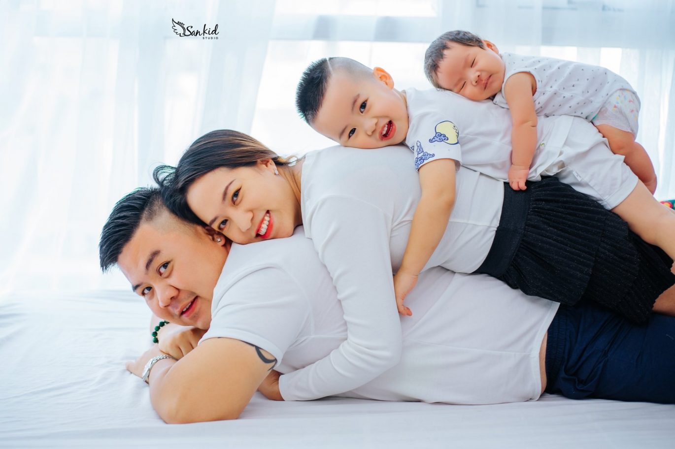Thời Điểm Vàng" chụp ảnh gia đình - Sankid Studio