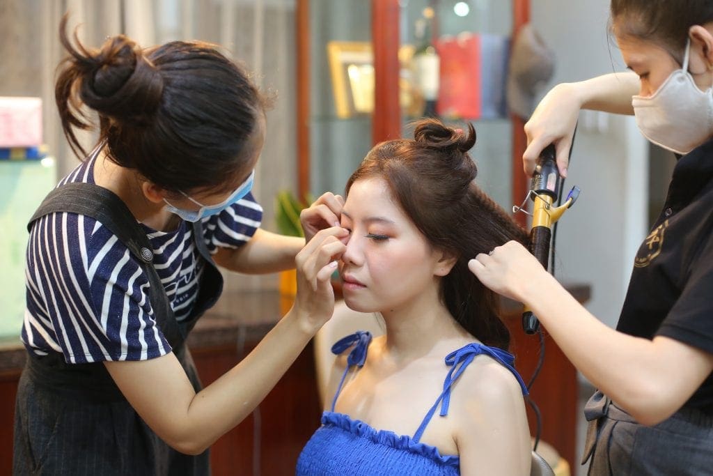 Dịch vụ Makeup tại nhà khu vực Hồ Chí Minh và Makeup cô dâu tại Tỉnh