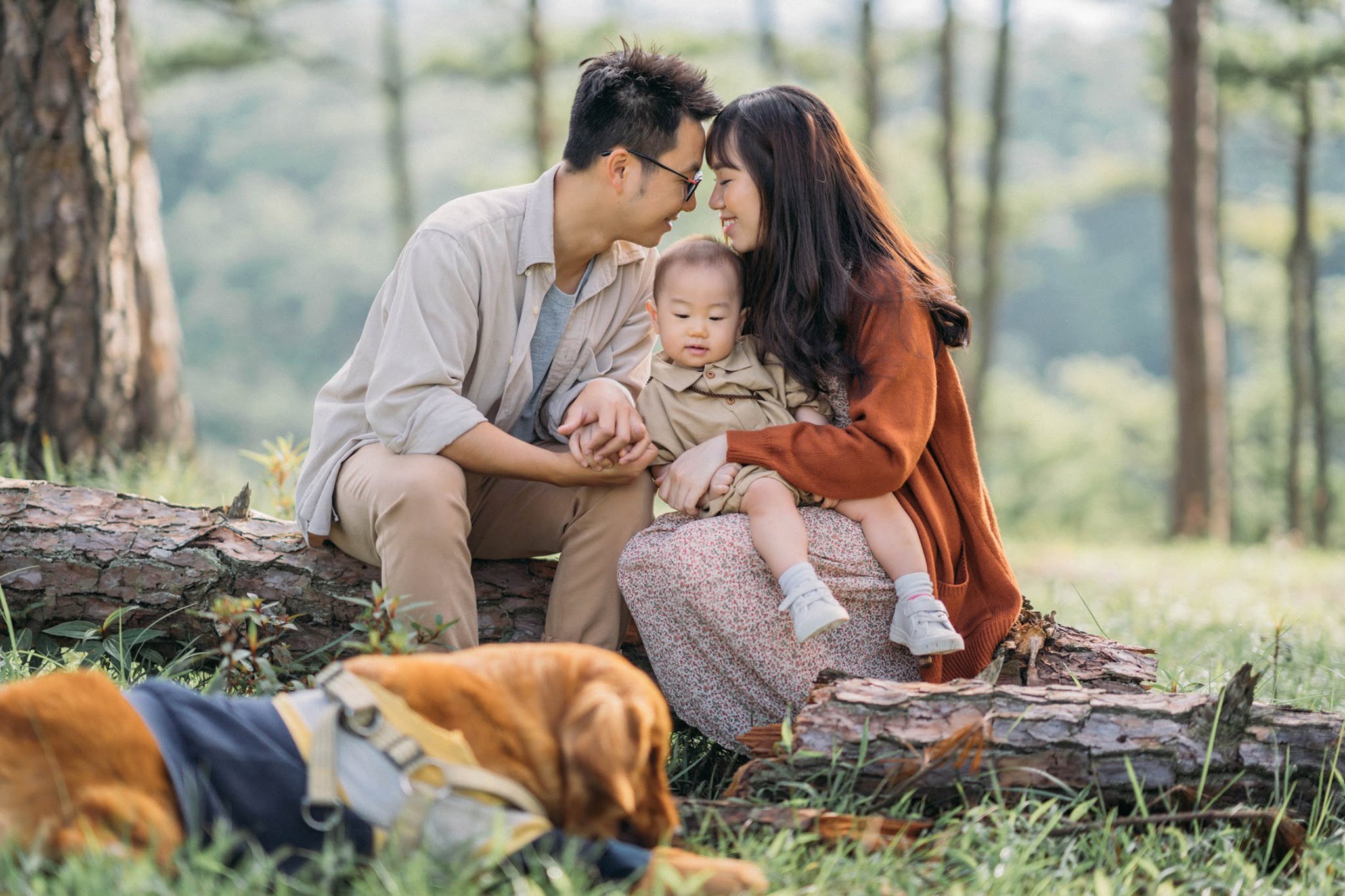 19 cách tạo dáng chụp ảnh gia đình tự nhiên nhất - HThao Studio