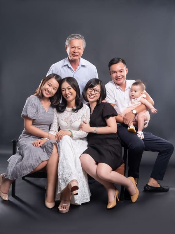 Tìm hiểu 10 dịch vụ chụp ảnh gia đình ở Đà Nẵng siêu đẹp, siêu chất